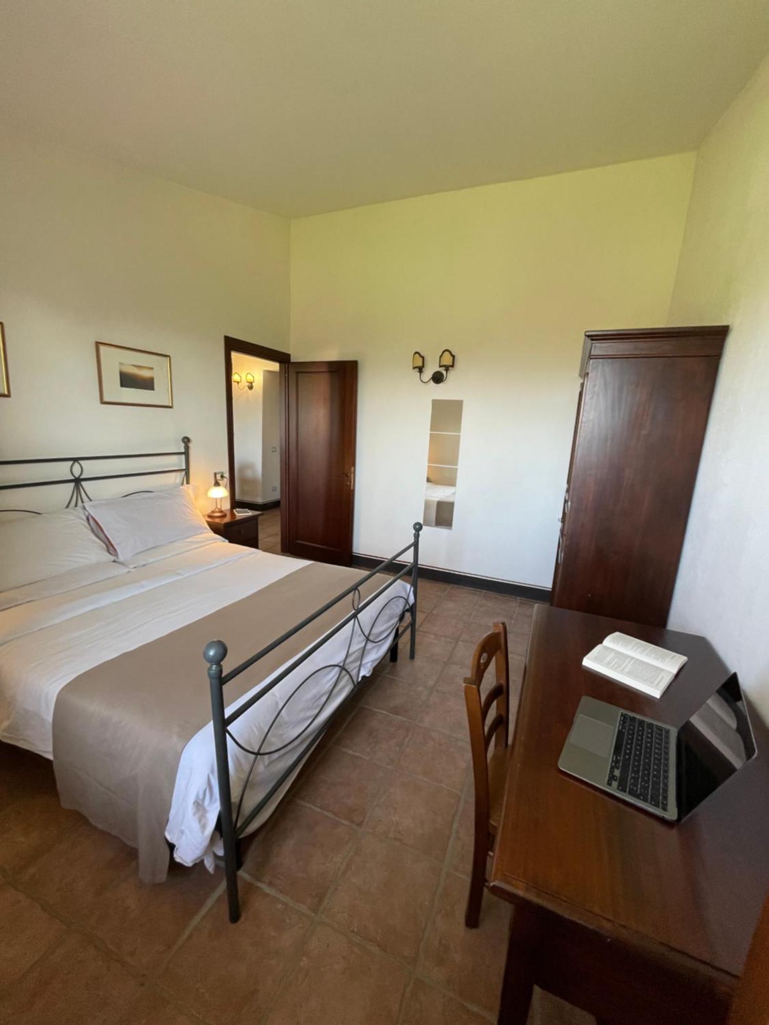 Residence Maria Giulia Corciano Luaran gambar